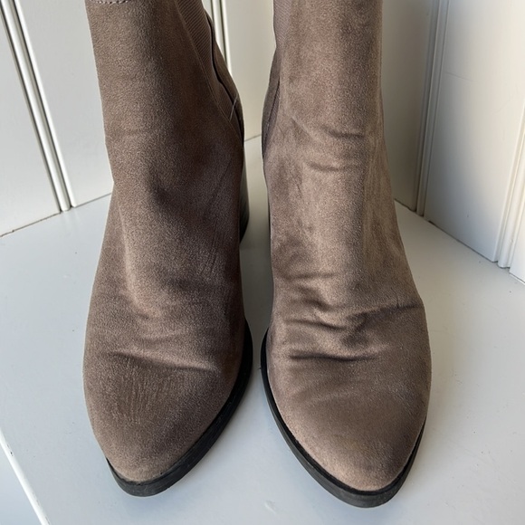 Abound Brown Faux Suede Booties Size 7 - Picture 8 of 14